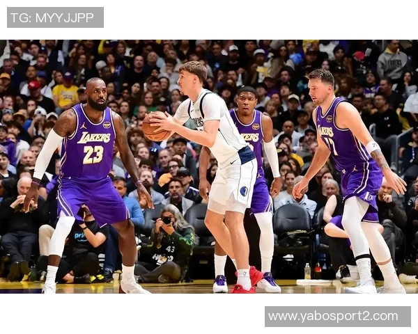 湖人无中锋阵容逆袭独行侠最后9分38秒狂胜19分展现强大实力